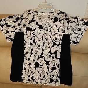 Disney black and white Minnie and Mickey scrub top